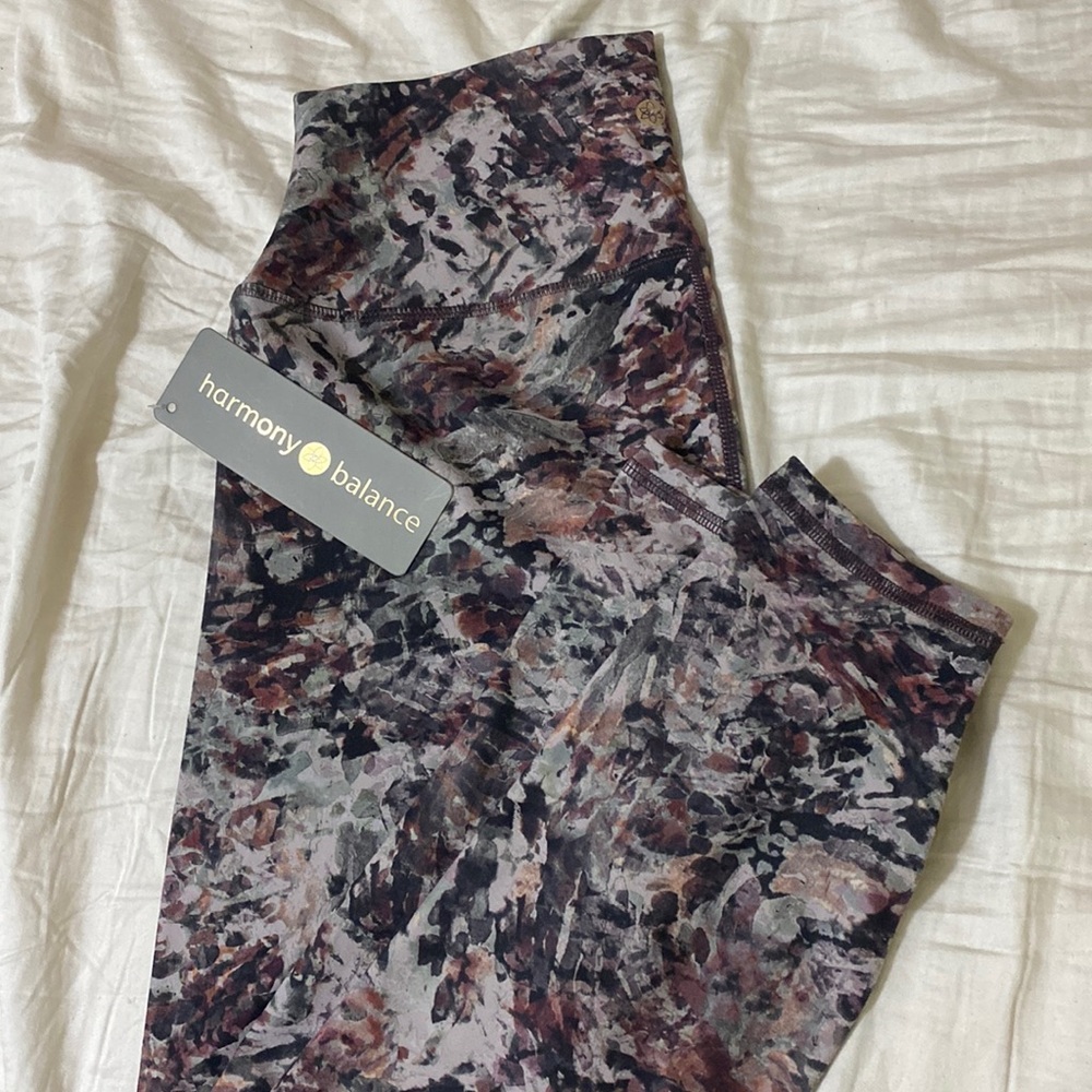 Floral Print Athletic Leggings NWT Size M